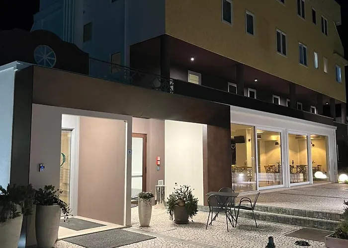 Ambra Szálloda Quarto dʼAltino