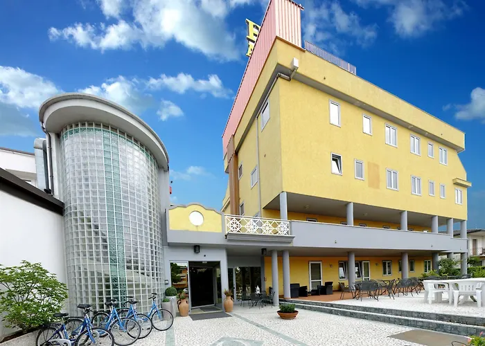 Ξενοδοχείο Ambra 3*